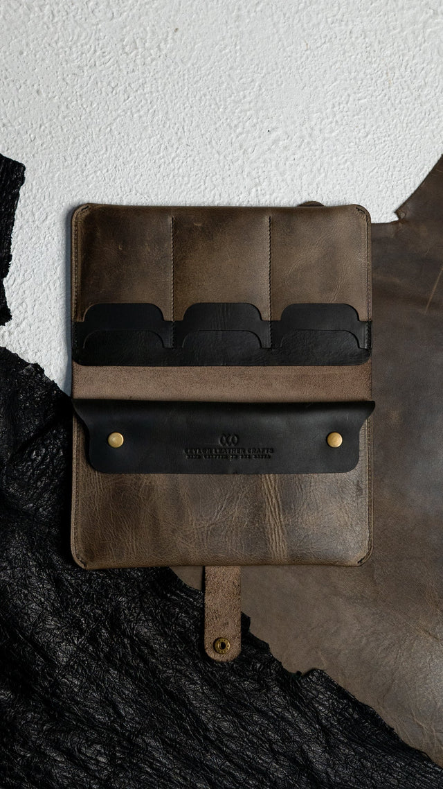 Aurora – Grey and Dark Green Oil Pull-Up Leather - Ceylon Leather Crafts