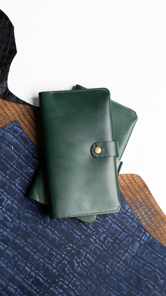 Aurora – Woody Green Leather Edition - Ceylon Leather Crafts