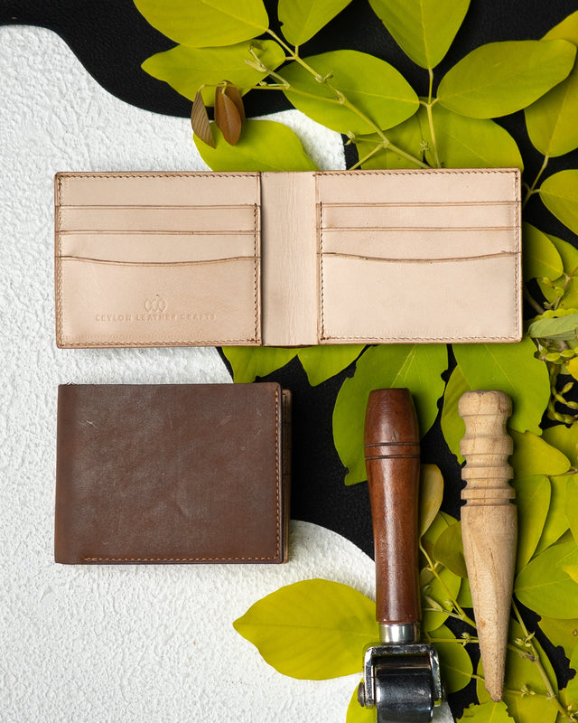 LEO Wallet – Oil Pull - Up & Crust Calf Leather Edition - Ceylon Leather Crafts