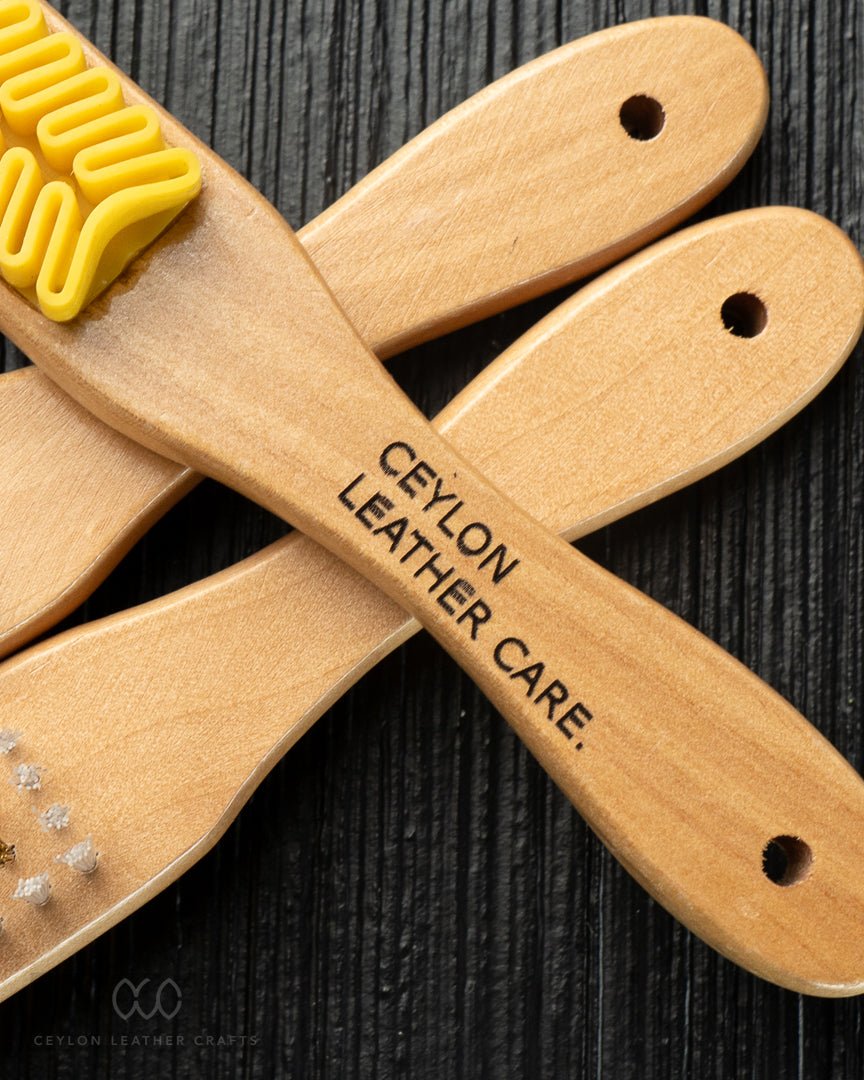 2 - in - 1 Suede &amp; Nubuck Cleaning Brush - Ceylon Leather Crafts