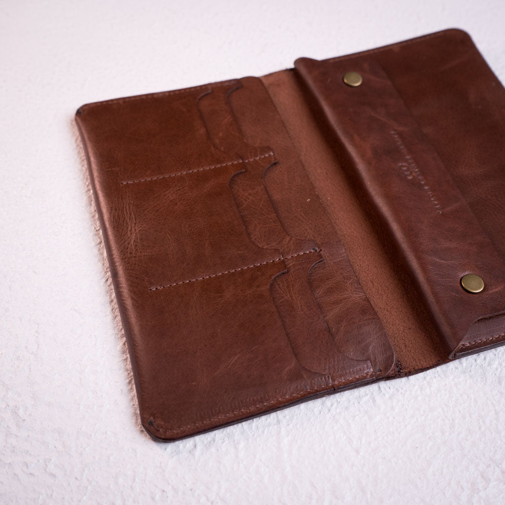 Aurora aged brown
