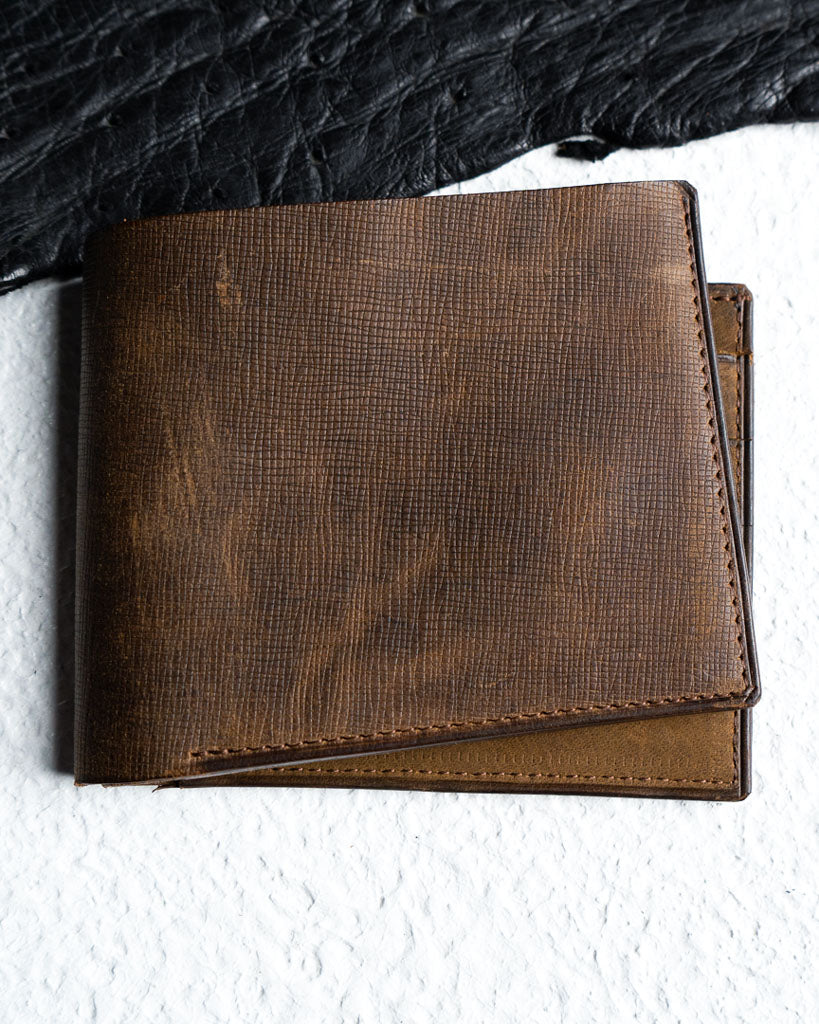 Adam Wallet – Dust Brown Saffiano Oil pull-up Edition