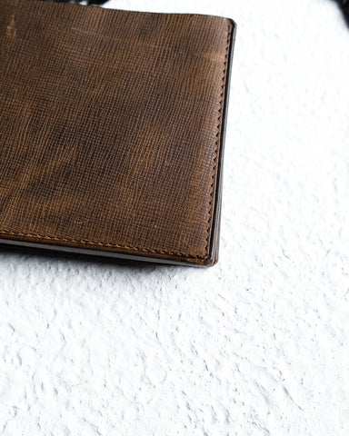 Adam Wallet – Dust Brown Saffiano Oil pull-up Edition