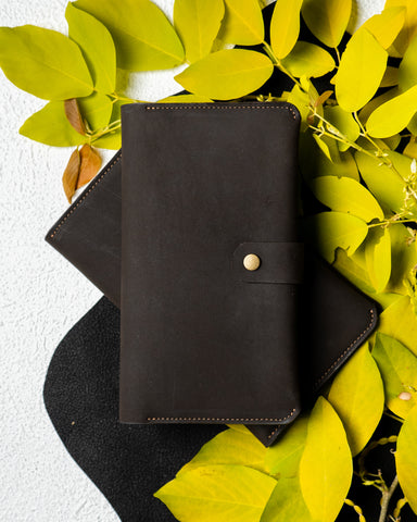 Aurora Wallet – Black Oil Pullup