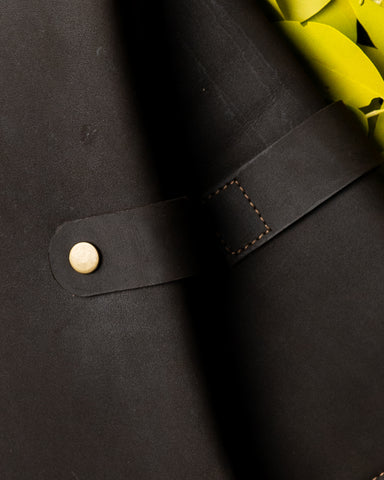 Aurora Wallet – Black Oil Pullup