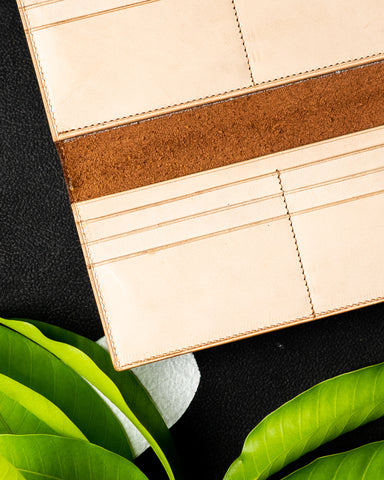 EZRA Wallet – Peanut Brown Milled Leather & Crust Interior