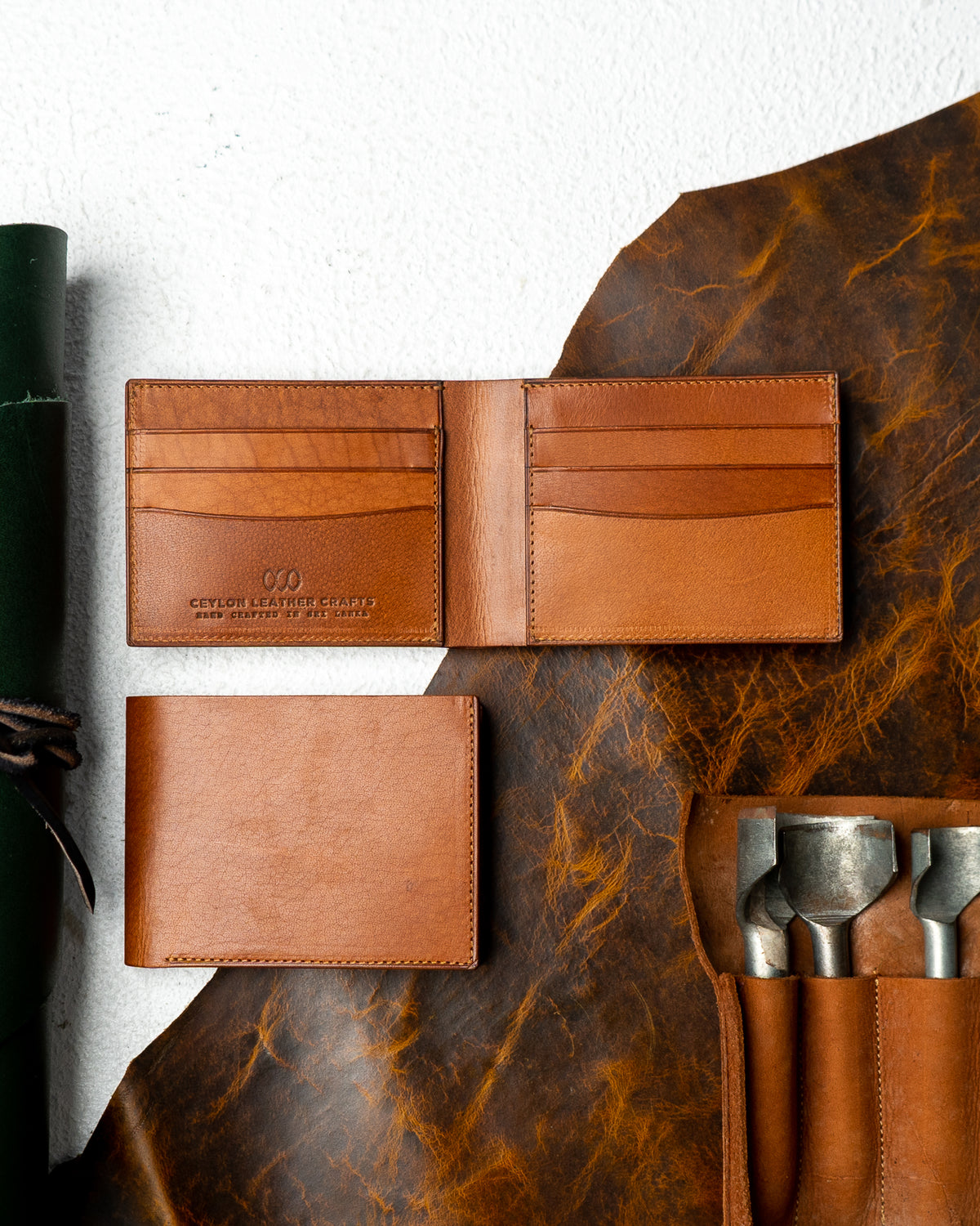 LEO Wallet – Woody Brown Leather Edition