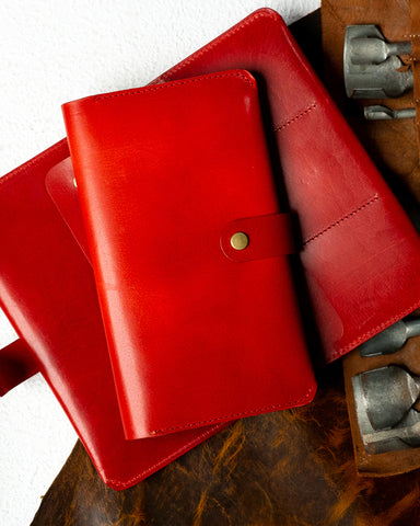 Aurora – Woody Wine Red Leather Edition