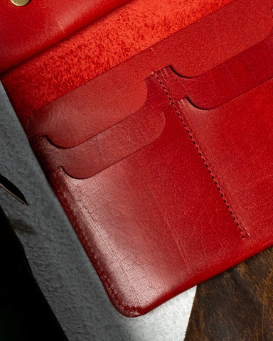 Aurora – Woody Wine Red Leather Edition