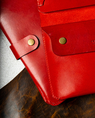 Aurora – Woody Wine Red Leather Edition