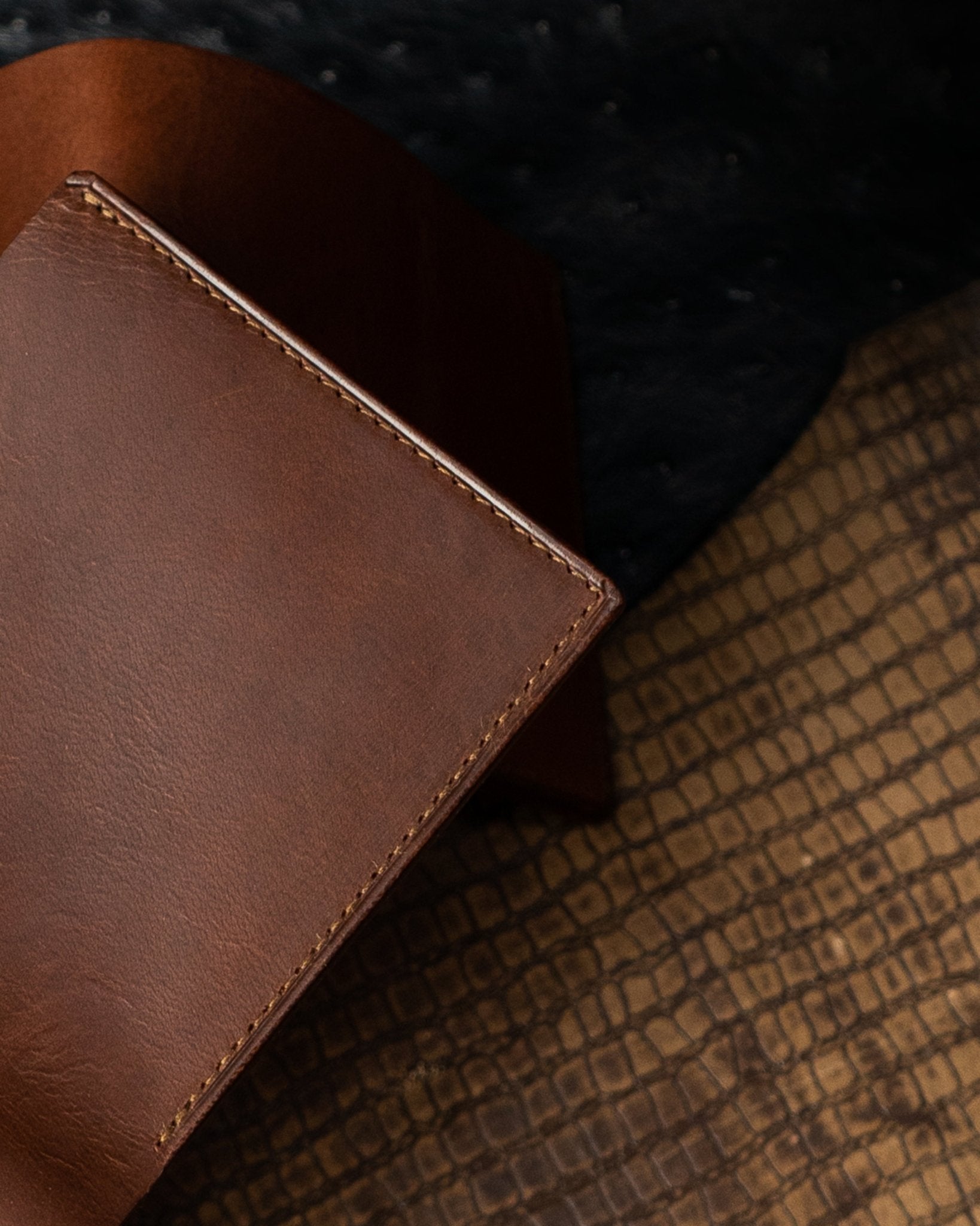 Adam Wallet – Antique Brown Waxed Calf Leather Edition - Ceylon Leather Crafts