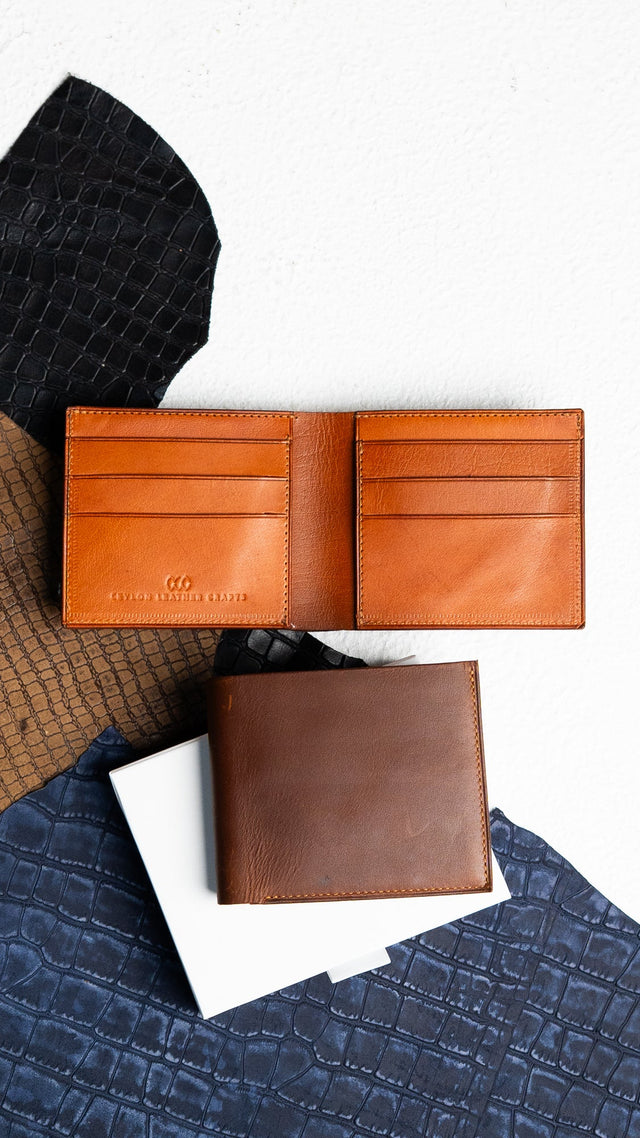 Adam Wallet – Brown Oil Pull-Up & Tan Veg-Tanned Buffalo Leather - Ceylon Leather Crafts