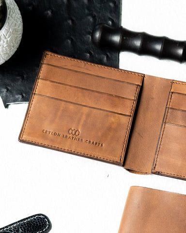 Adam Wallet – Honey Crown Oil pull - up Edition - Ceylon Leather Crafts