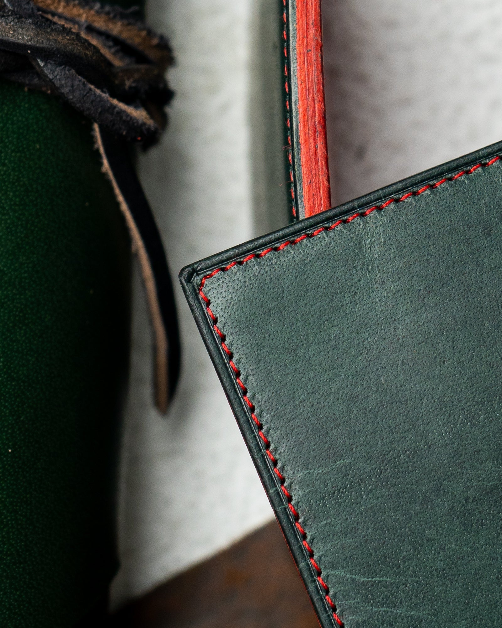 Adam – Woody Green & Wine Red Edition - Ceylon Leather Crafts