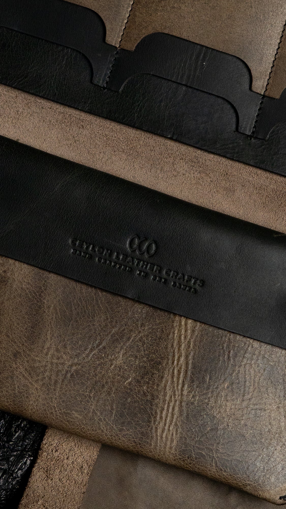 Aurora – Grey and Dark Green Oil Pull-Up Leather - Ceylon Leather Crafts