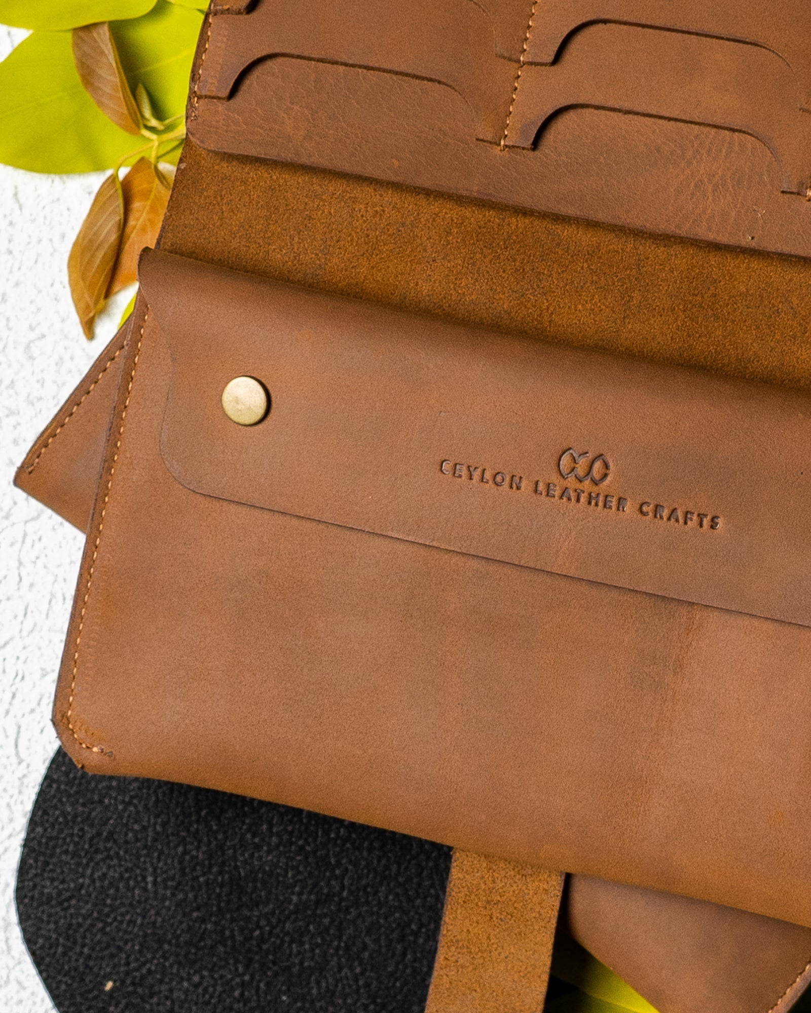 Aurora Wallet – Light Brown Oil Pull - Up Leather - Ceylon Leather Crafts