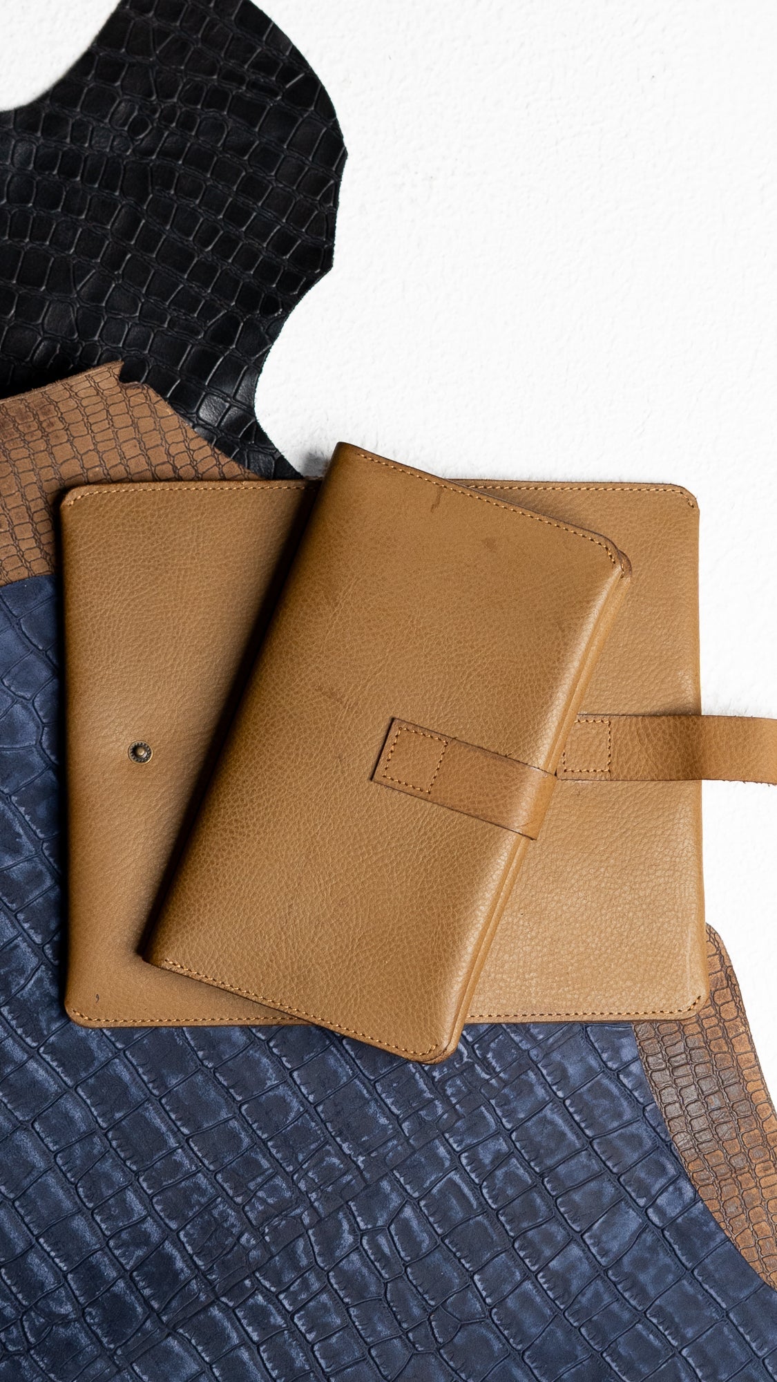 Aurora Wallet – Peanut Brown Naturally Milled Leather - Ceylon Leather Crafts