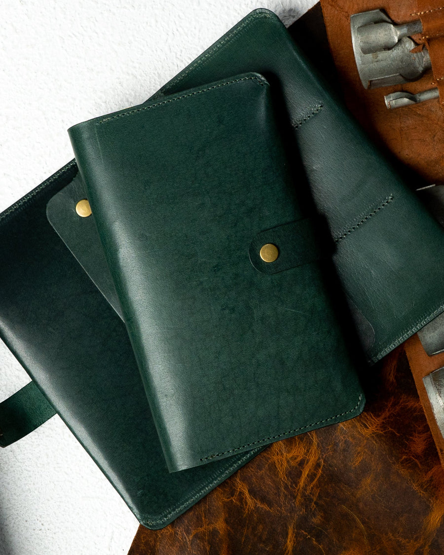 Aurora – Woody Green Leather Edition - Ceylon Leather Crafts