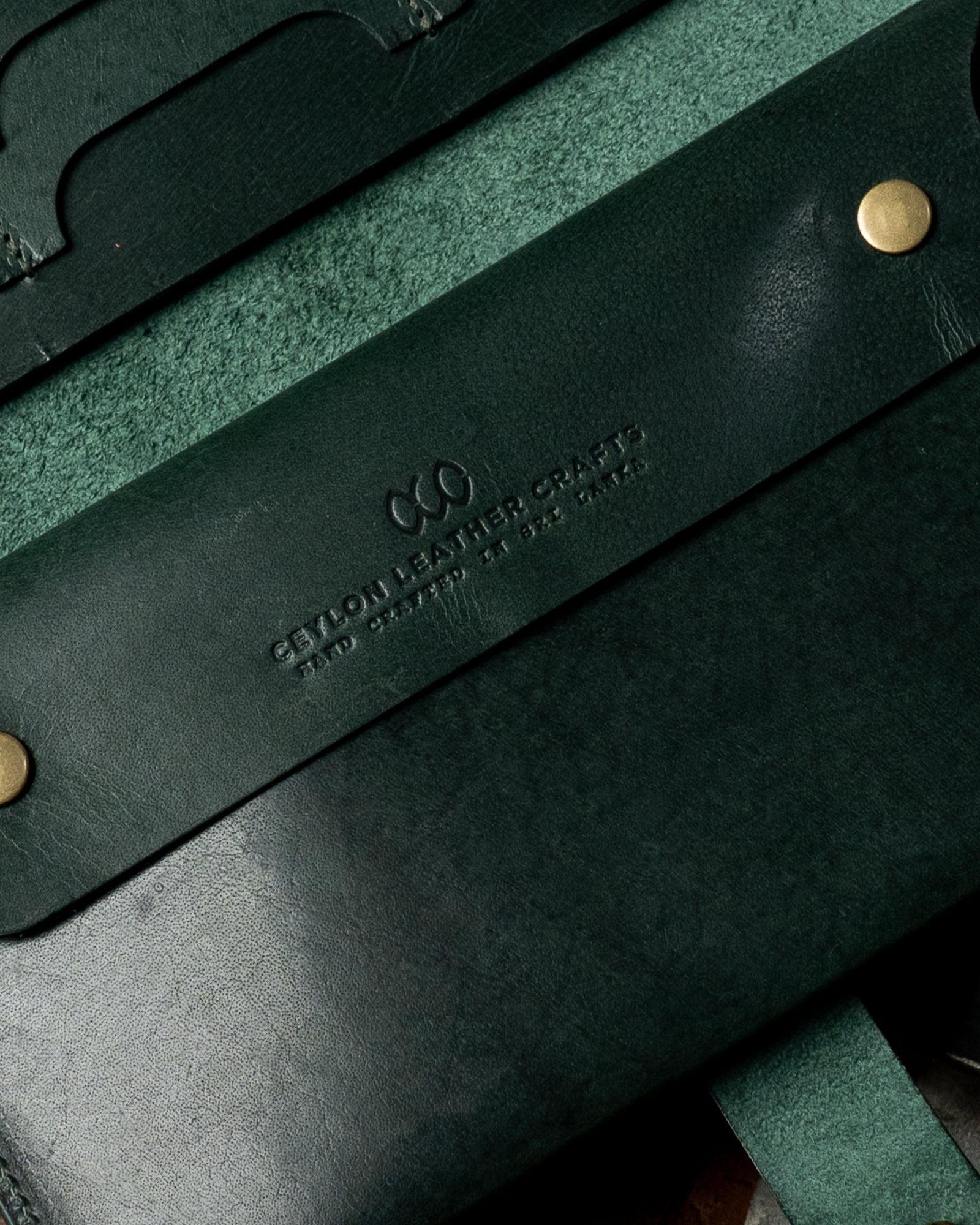 Aurora – Woody Green Leather Edition - Ceylon Leather Crafts