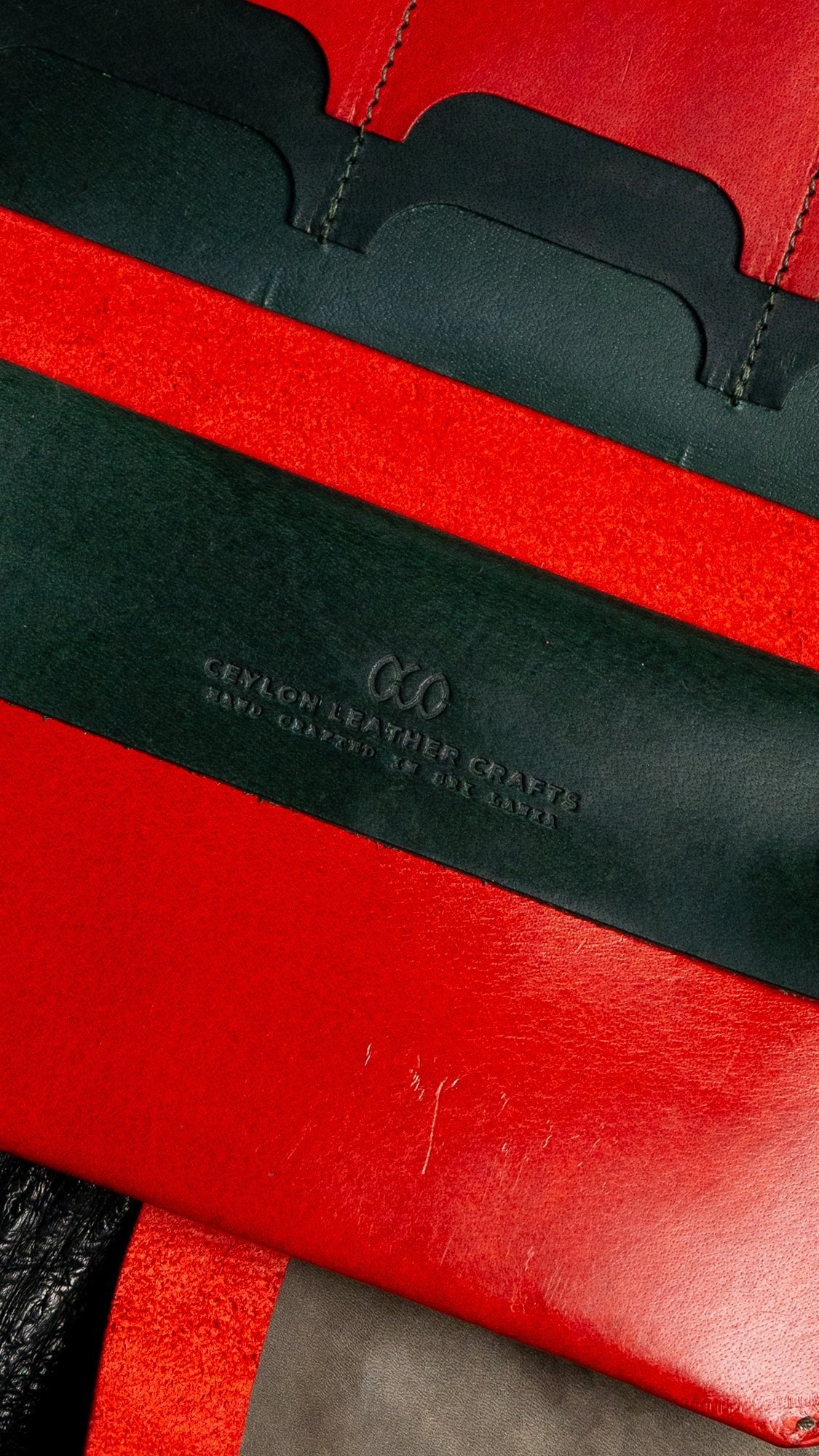 Aurora – Woody Red and Green - Ceylon Leather Crafts