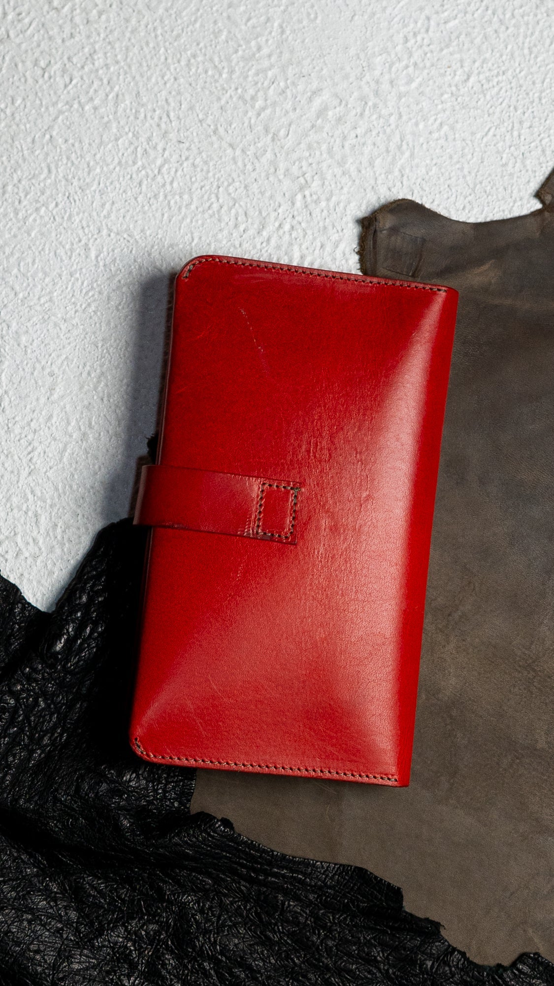 Aurora – Woody Red and Green - Ceylon Leather Crafts