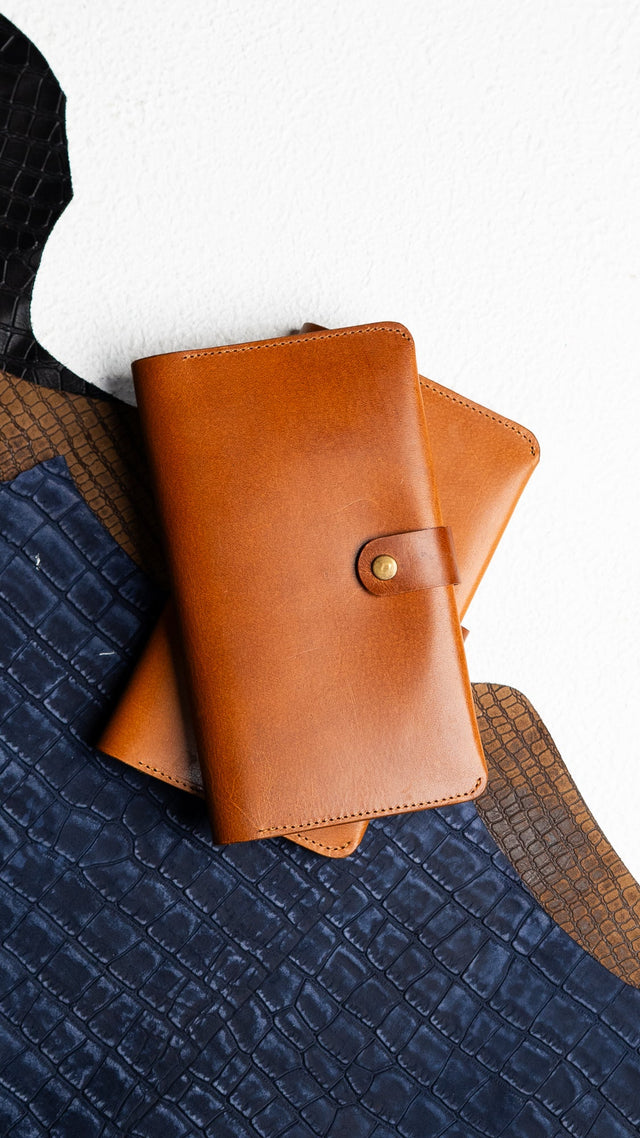 Aurora – Woody Tan Leather Edition - Ceylon Leather Crafts