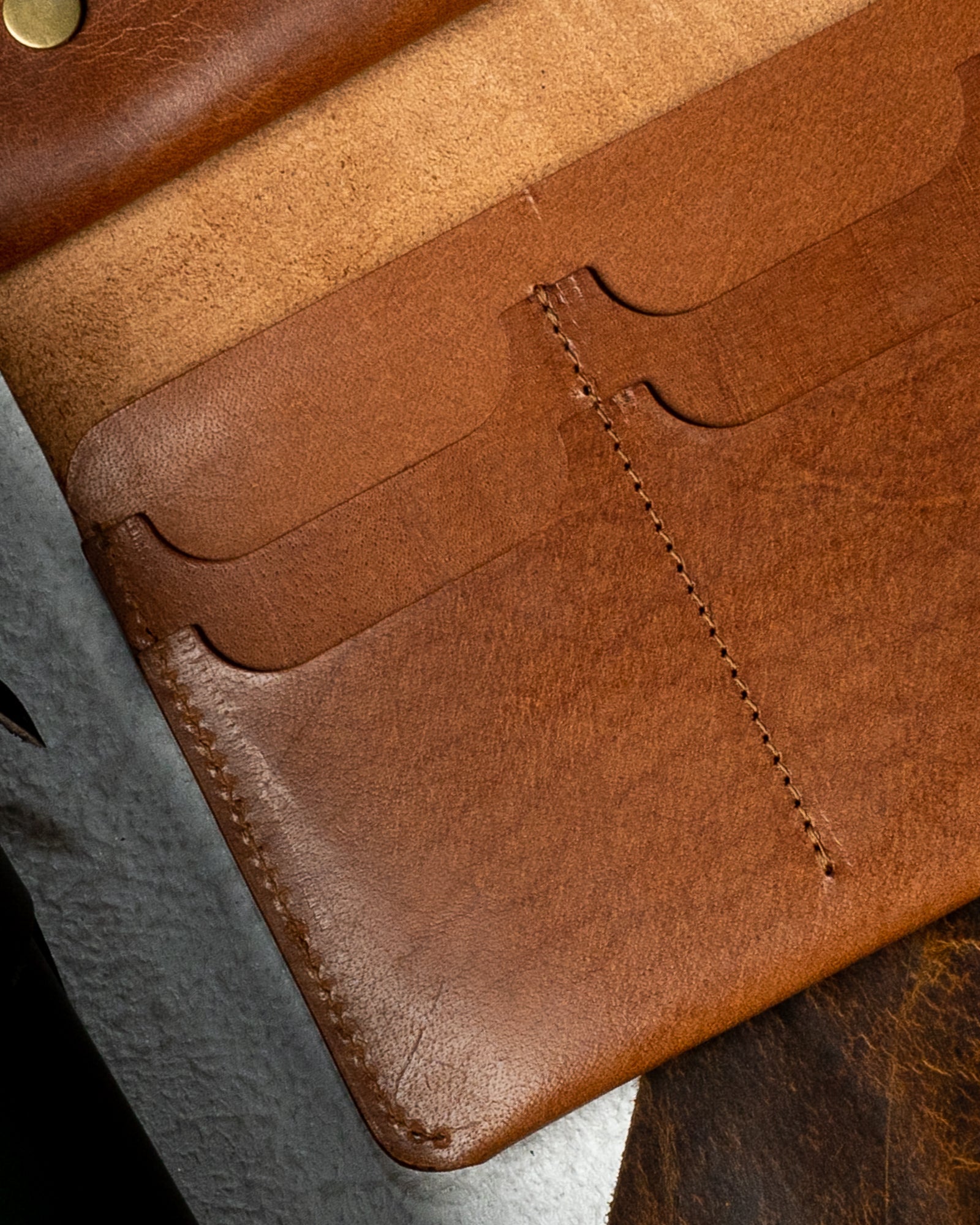 Aurora – Woody Tan Leather Edition - Ceylon Leather Crafts