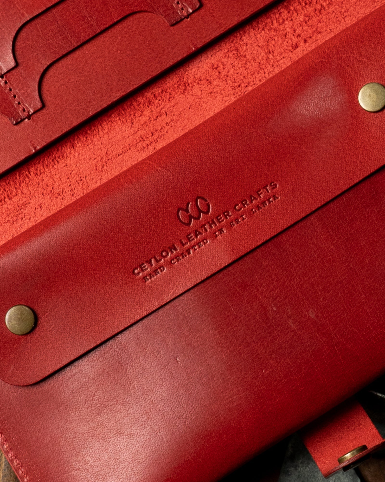 Aurora – Woody Wine Red Leather Edition - Ceylon Leather Crafts