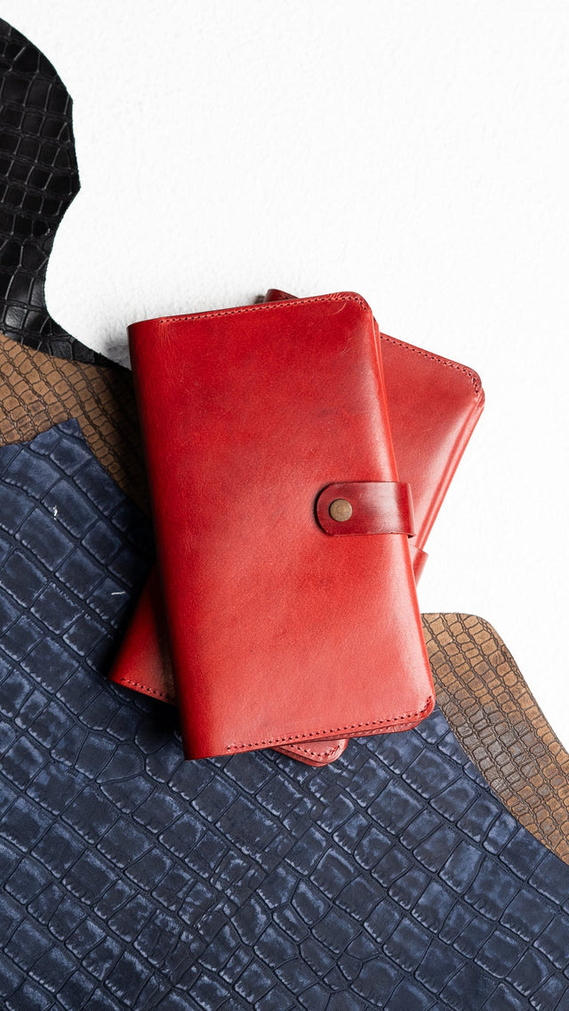 Aurora – Woody Wine Red Leather Edition - Ceylon Leather Crafts