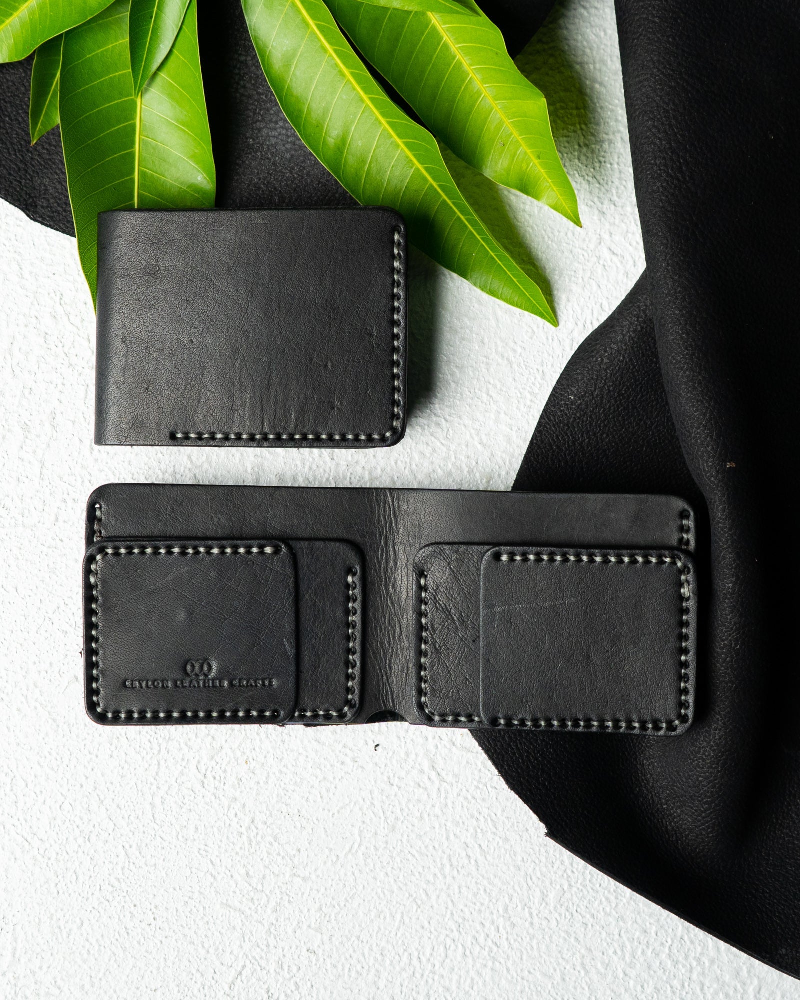 Hugo Wallet – Forest Green Wax - Oiled Leather - Ceylon Leather Crafts