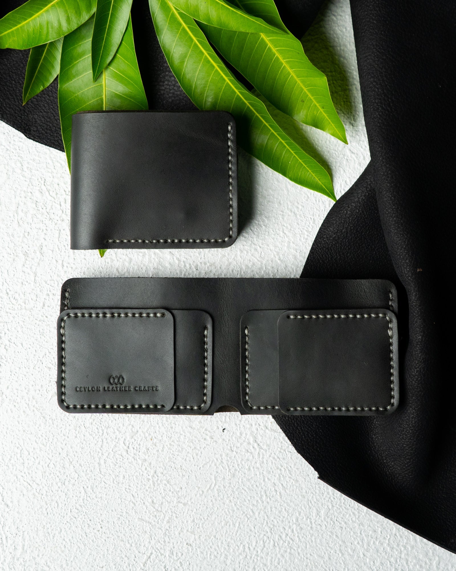 Hugo Wallet – Forest Green Wax - Oiled Leather - Ceylon Leather Crafts