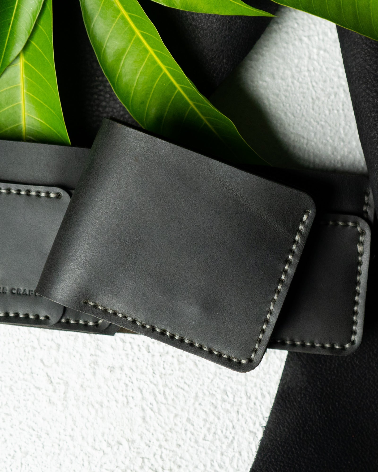 Hugo Wallet – Forest Green Wax - Oiled Leather - Ceylon Leather Crafts