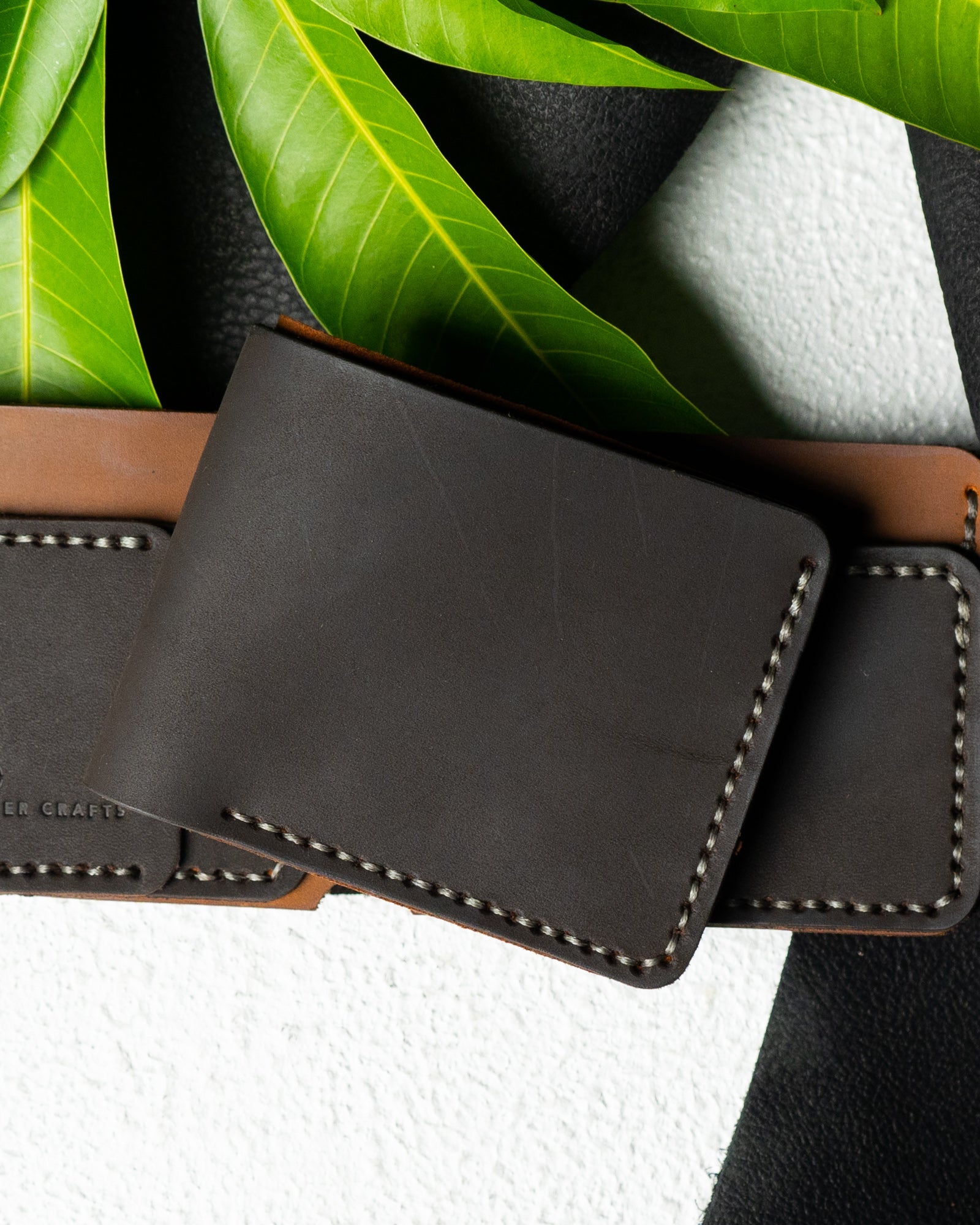 Hugo Wallet – Oil Pull - Up Leather (Black & Brown Contrast Edition) - Ceylon Leather Crafts