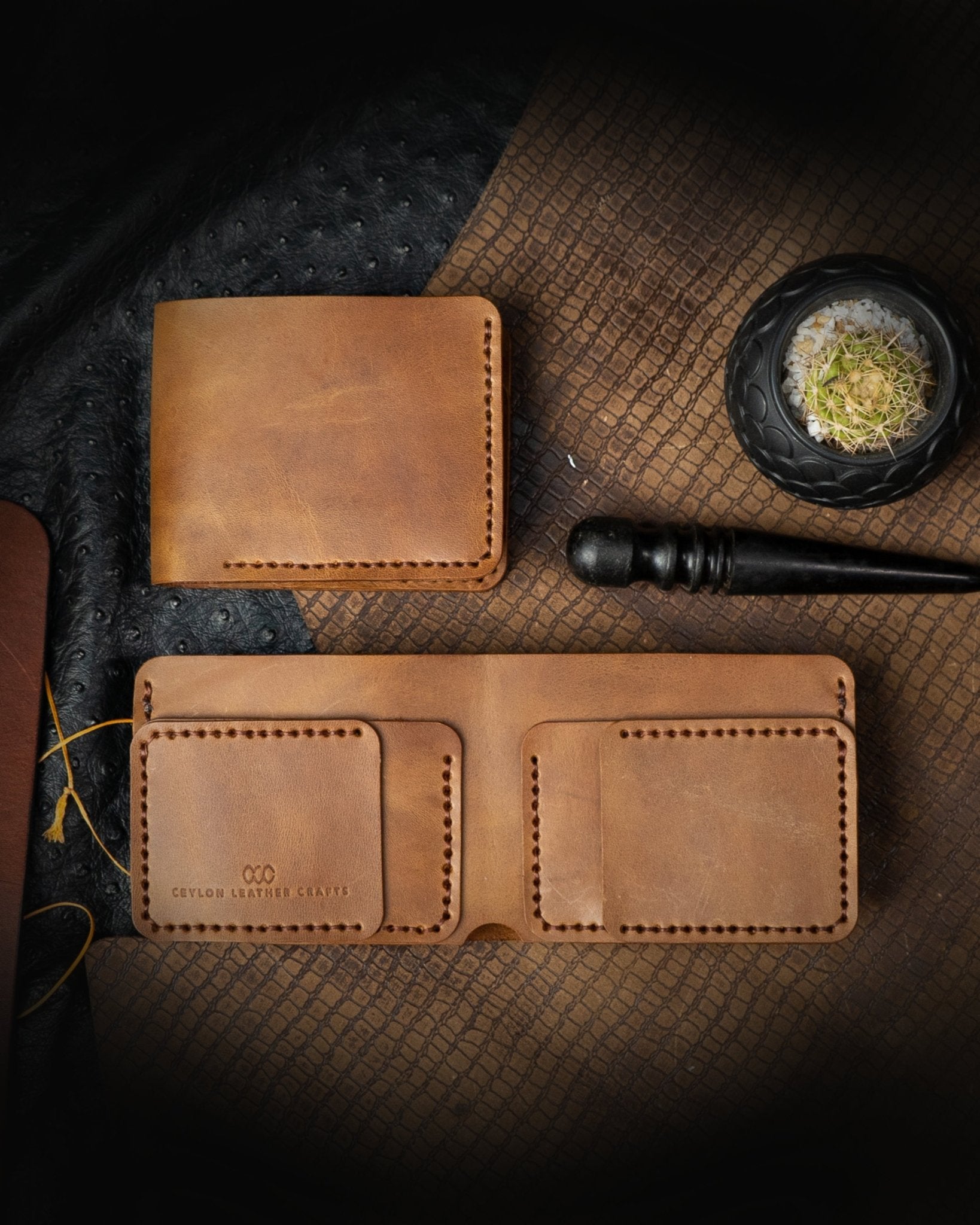 Hugo Wallet – Wax - Effect Tan Leather - Ceylon Leather Crafts