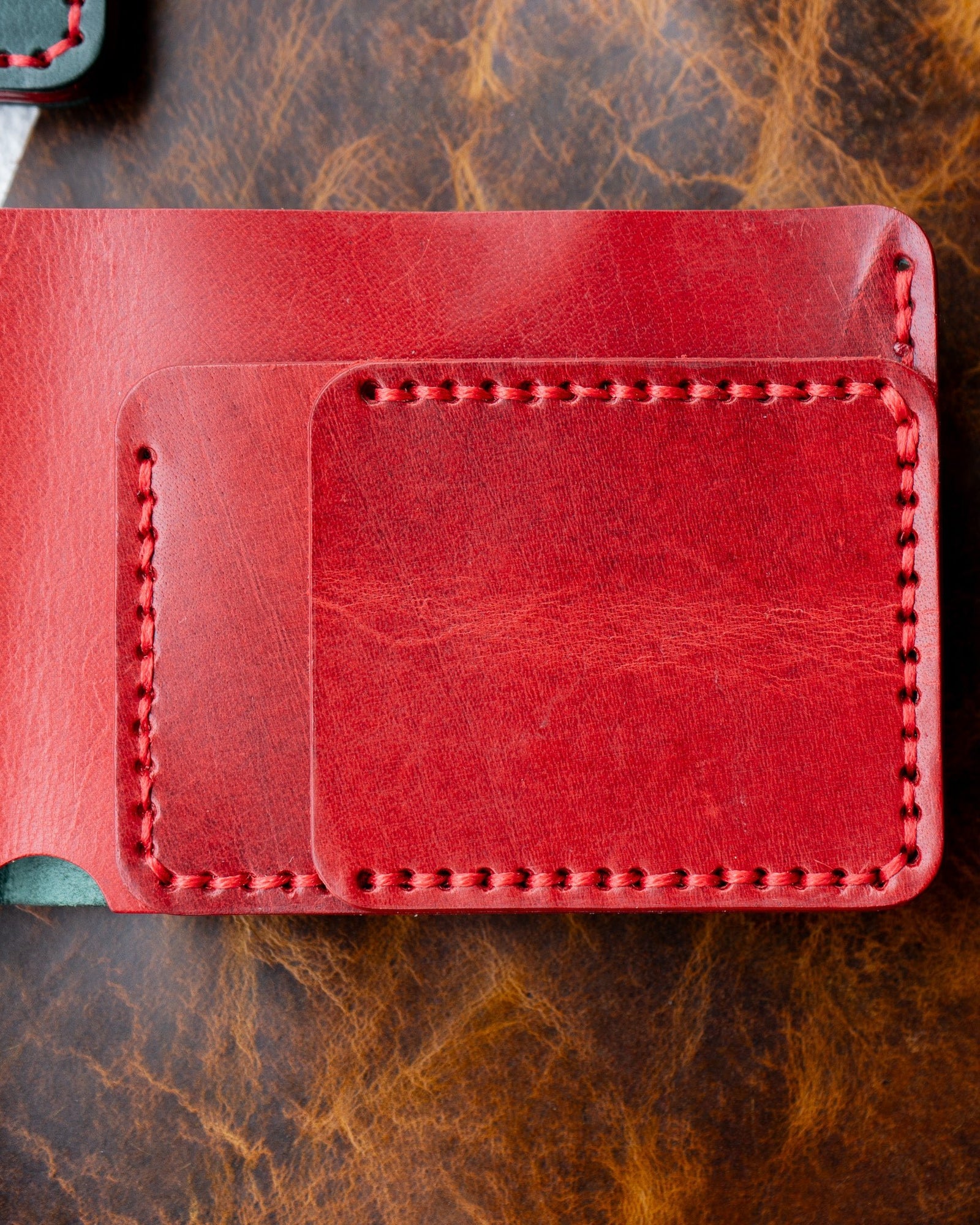 Hugo Wallet – Woody Green & Woody Red Buffalo Calf Leather - Ceylon Leather Crafts