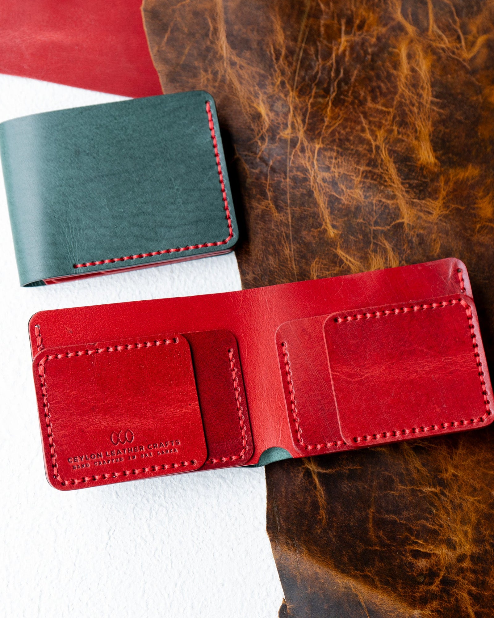 Hugo Wallet – Woody Green & Woody Red Buffalo Calf Leather - Ceylon Leather Crafts