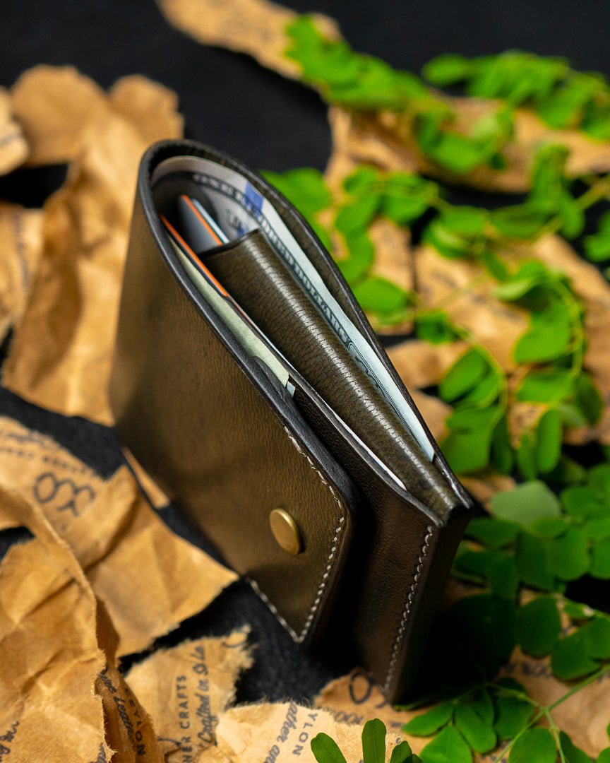 LAEL Wallet – Green Ceylon Goat Veg - Tanned Leather - Ceylon Leather Crafts