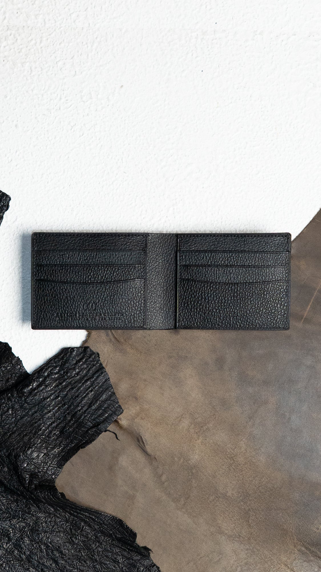 Leo BR Black Emboss - Ceylon Leather Crafts