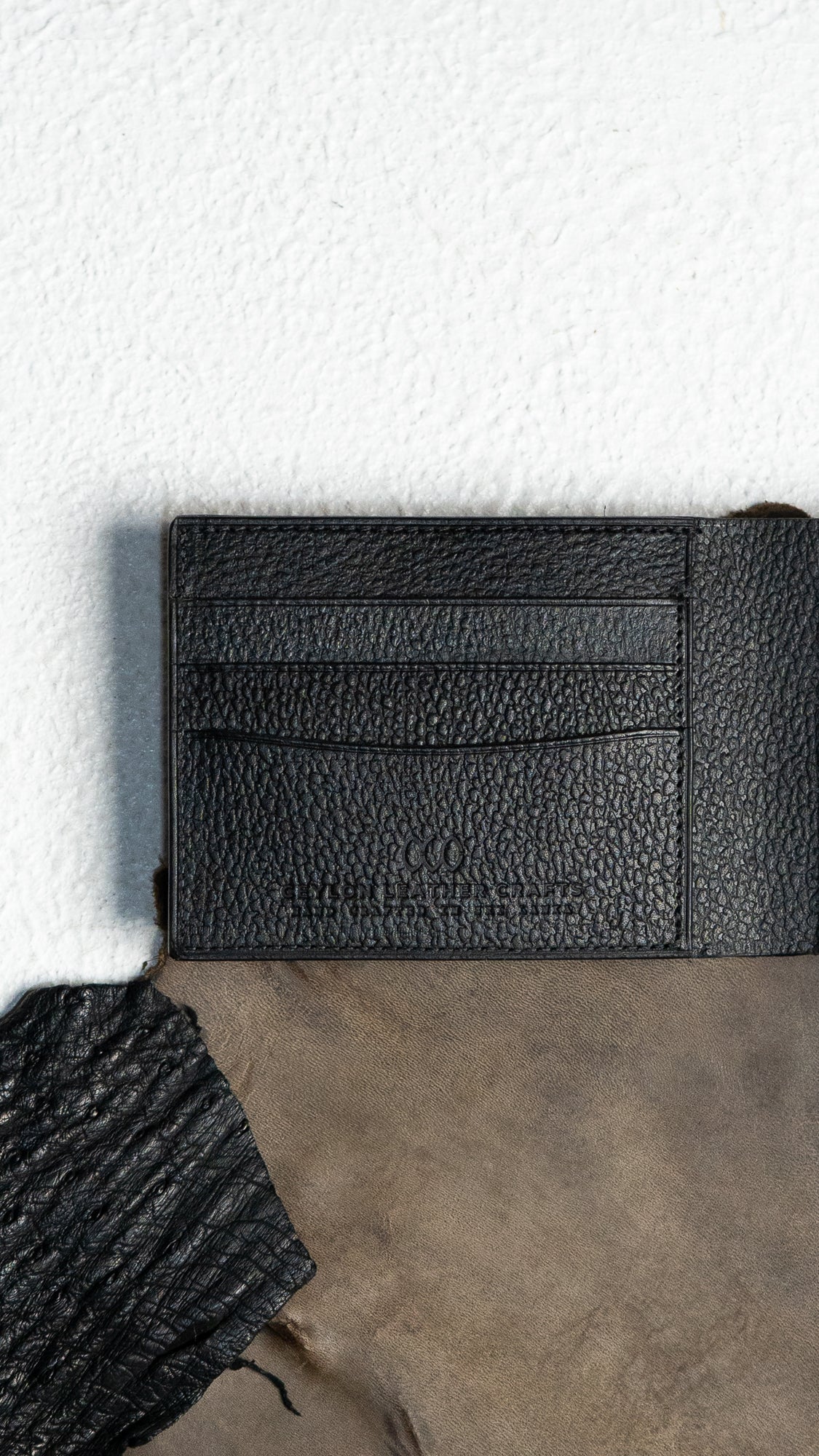 Leo BR Black Emboss - Ceylon Leather Crafts