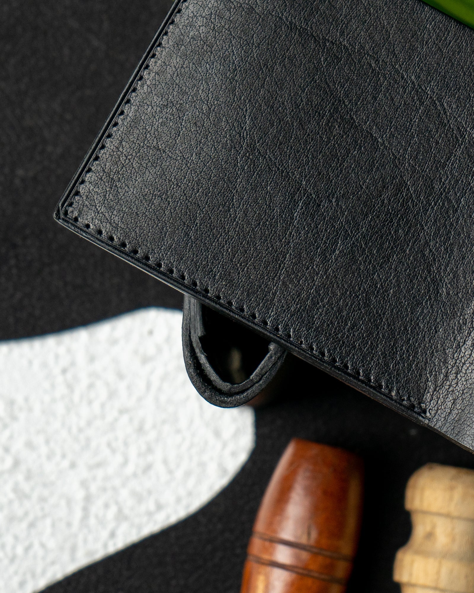LEO Wallet – Black Buffalo Leather Edition - Ceylon Leather Crafts
