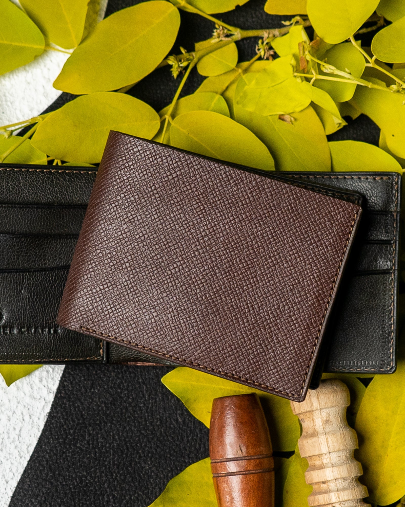LEO Wallet – Dark Brown Saffiano & Green Goat Leather Edition - Ceylon Leather Crafts