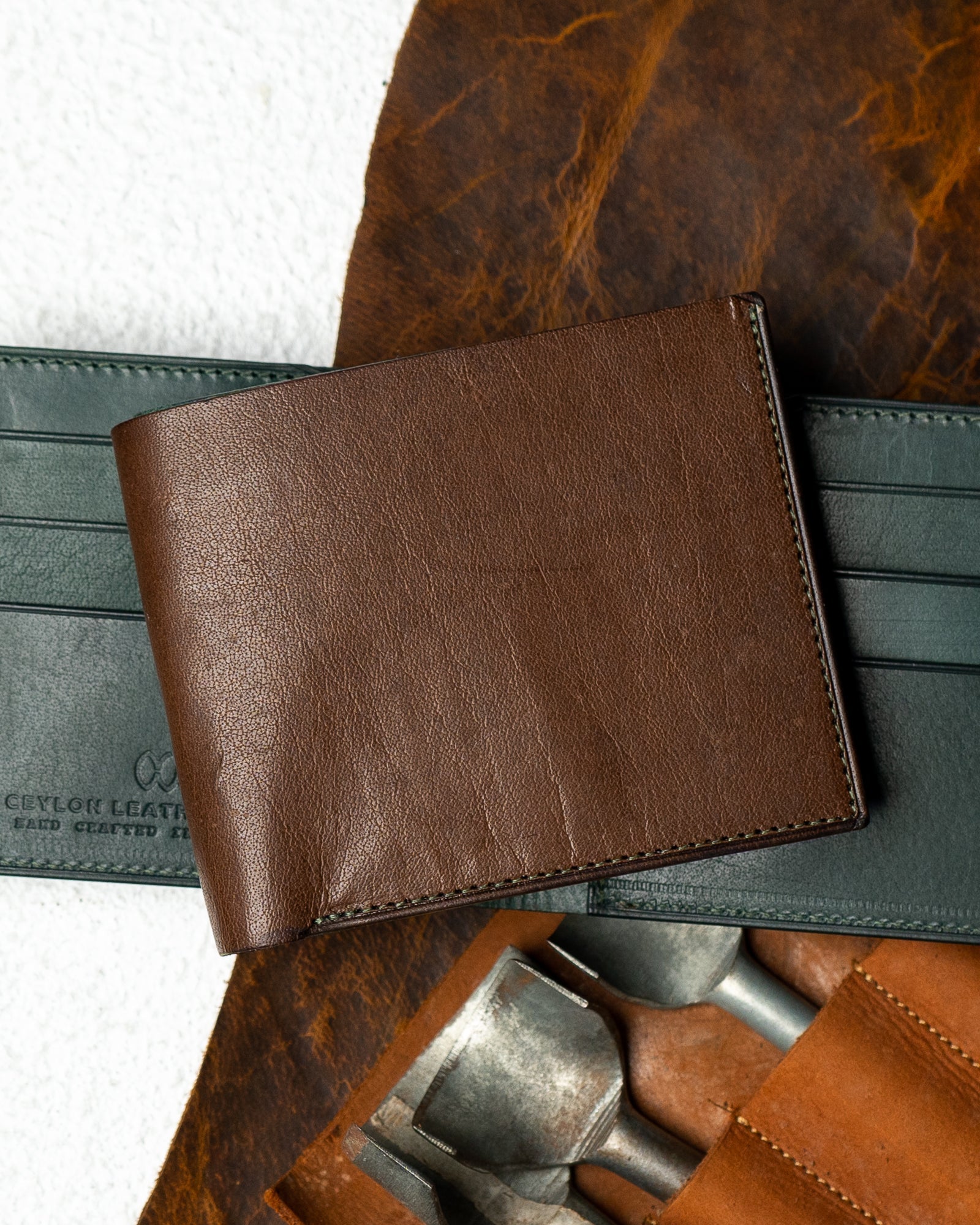 Levi Wallet – Ceylon Buffalo Brown & Woody Green Edition - Ceylon Leather Crafts