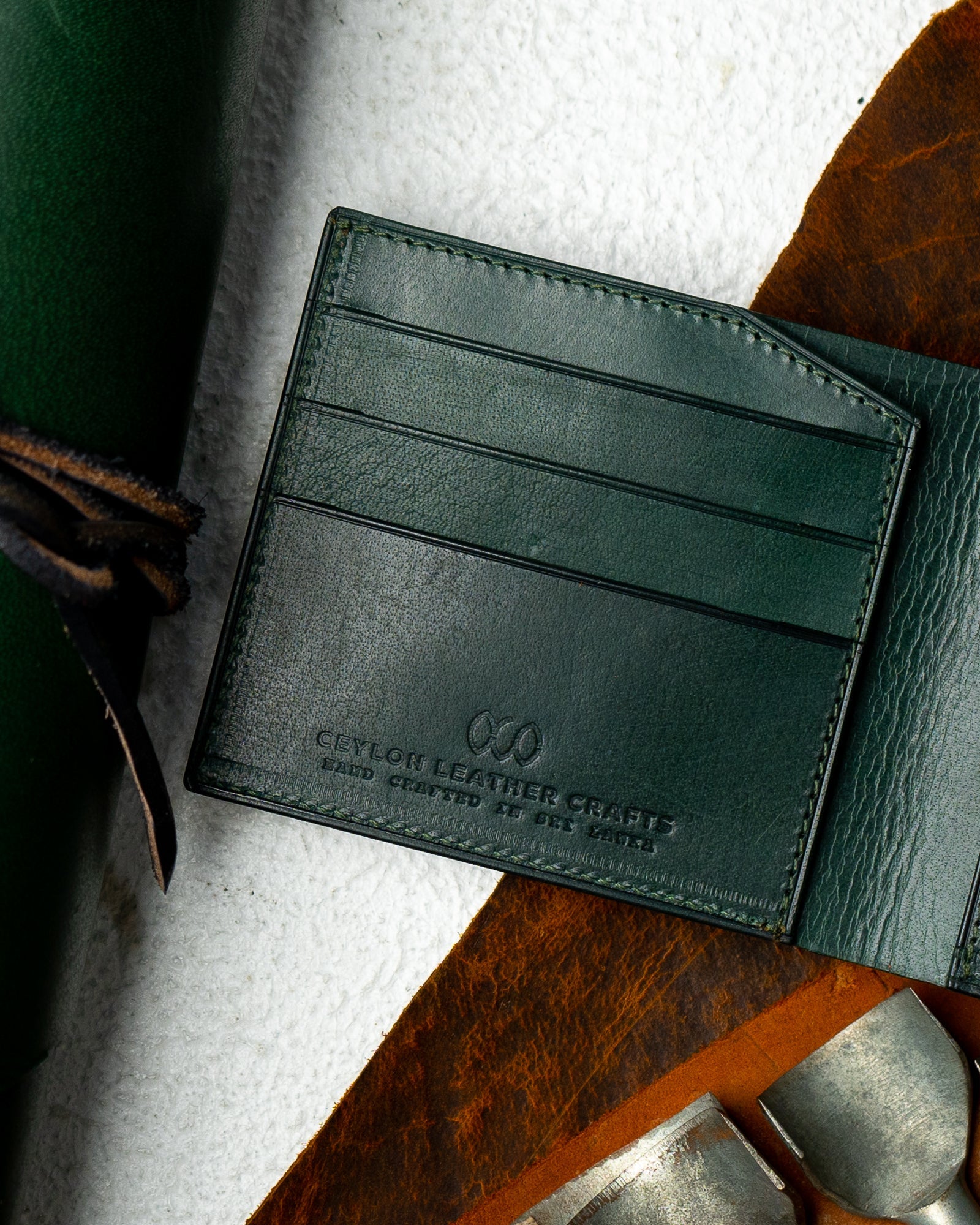 Levi Wallet – Ceylon Buffalo Brown & Woody Green Edition - Ceylon Leather Crafts