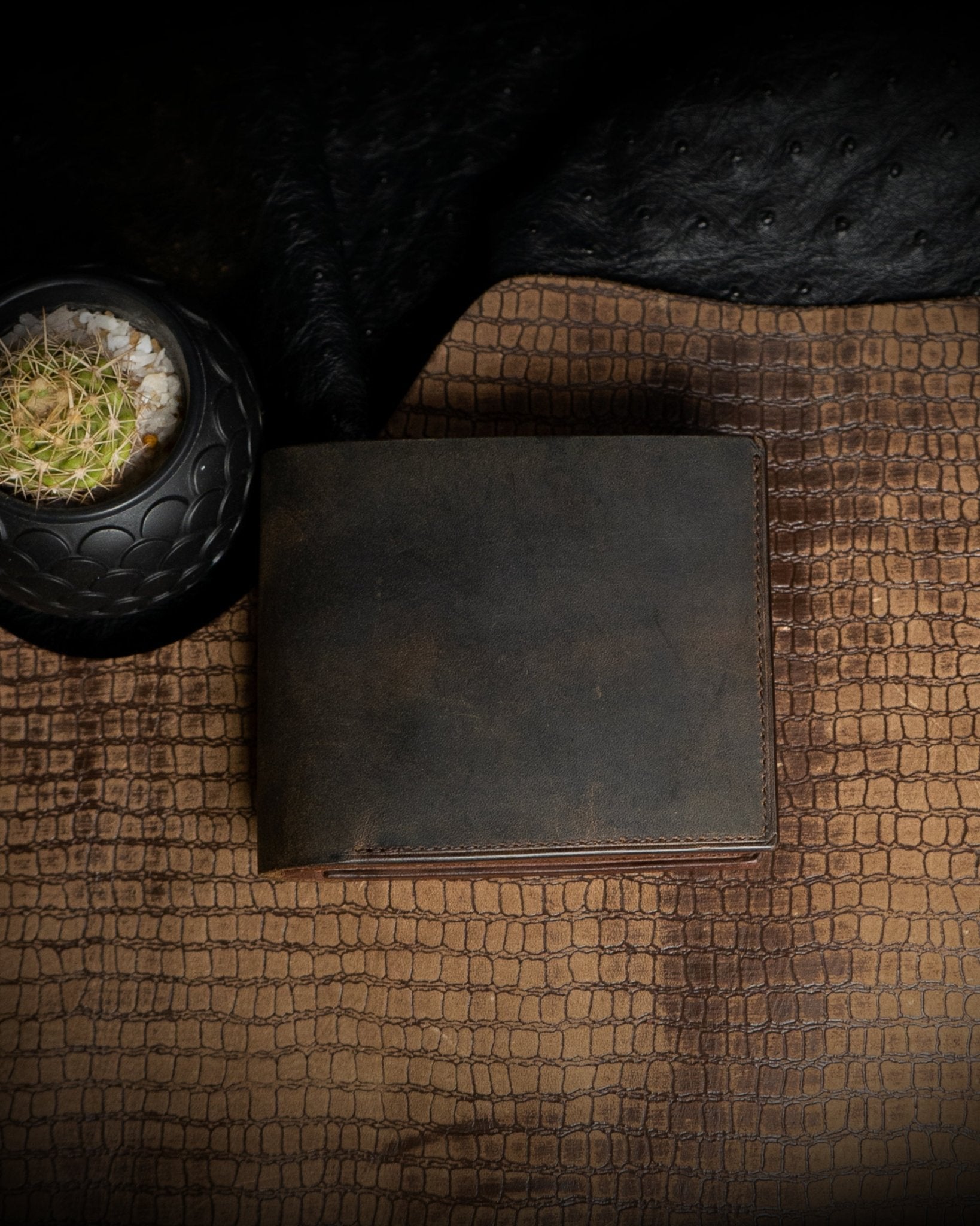 Levi Wallet – Crazy Horse Dark Edition - Ceylon Leather Crafts