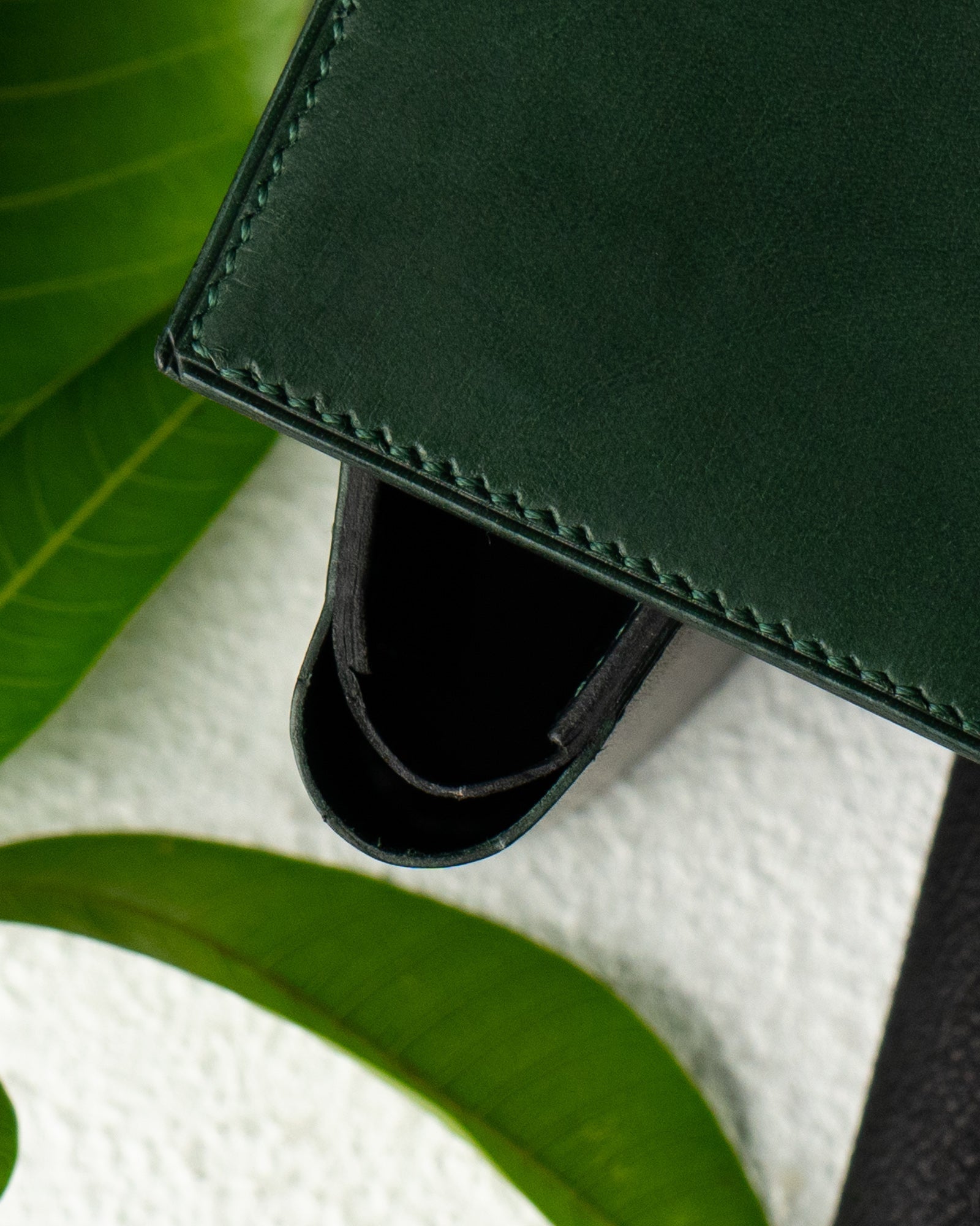 Levi Wallet – Indian Buffalo Full - Veg Leather (Black & Green Edition) - Ceylon Leather Crafts