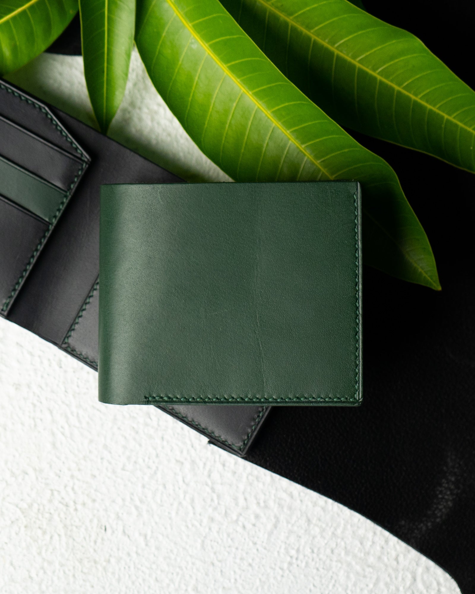 Levi Wallet – Indian Buffalo Full - Veg Leather (Black & Green Edition) - Ceylon Leather Crafts