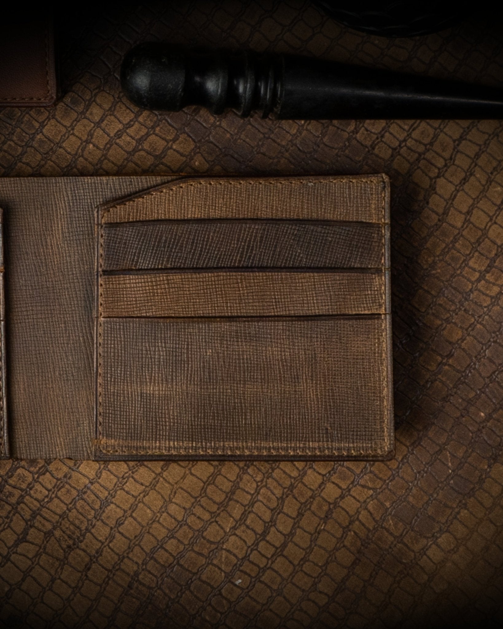 Levi Wallet – Oil Pull - Up & Saffiano Moss Green Edition - Ceylon Leather Crafts