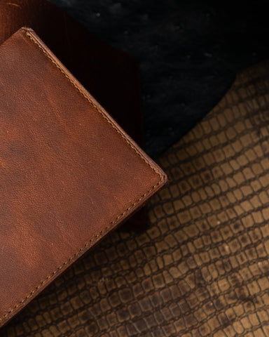 Levi Wallet – Oil Pull - Up & Saffiano Moss Green Edition - Ceylon Leather Crafts