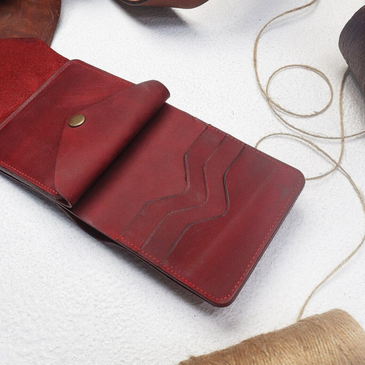 Iris - Red Crazy horse - Ceylon Leather Crafts