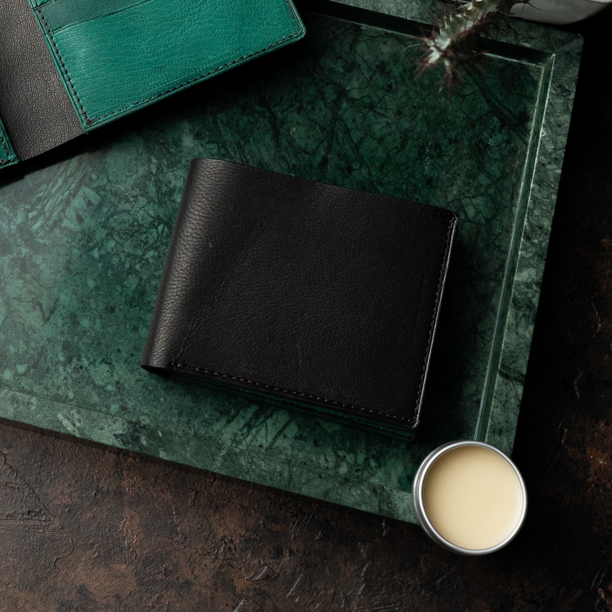 Leo Black Green v1 - Goat Leather - Ceylon Leather Crafts